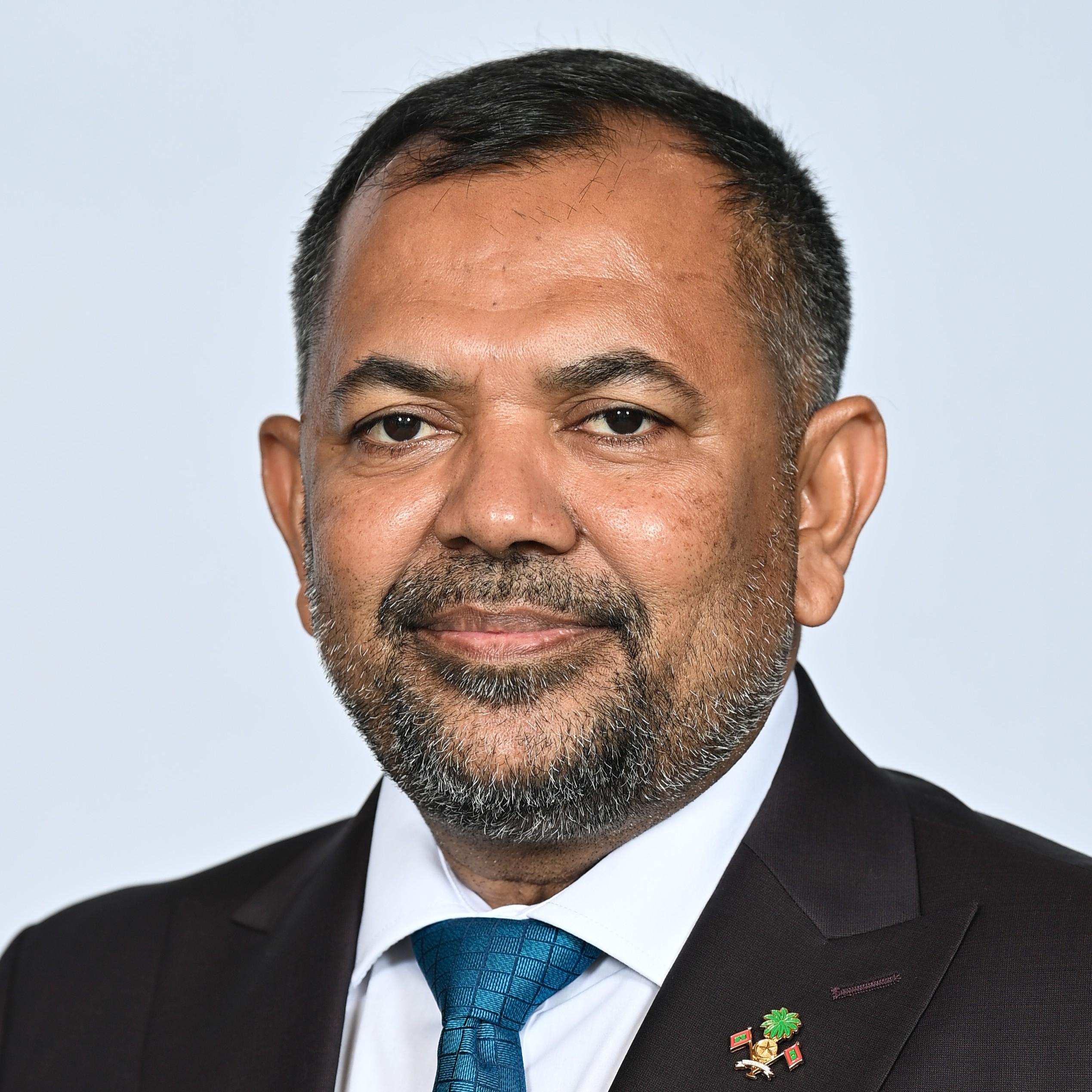 ލޯކަލް ގަވަރމަންޓް އޮތޯރިޓީގެ ރައީސްގެ މަޤާމަށް މިނިސްޓަރ އޮފް ފިނޭންސް އެންޑް ޕަބްލިކް އެންޓަރޕްރައިޒަސް އަލްފާޟިލް މޫސާ ޒަމީރު ޢައްޔަން ކުރައްވައިފި