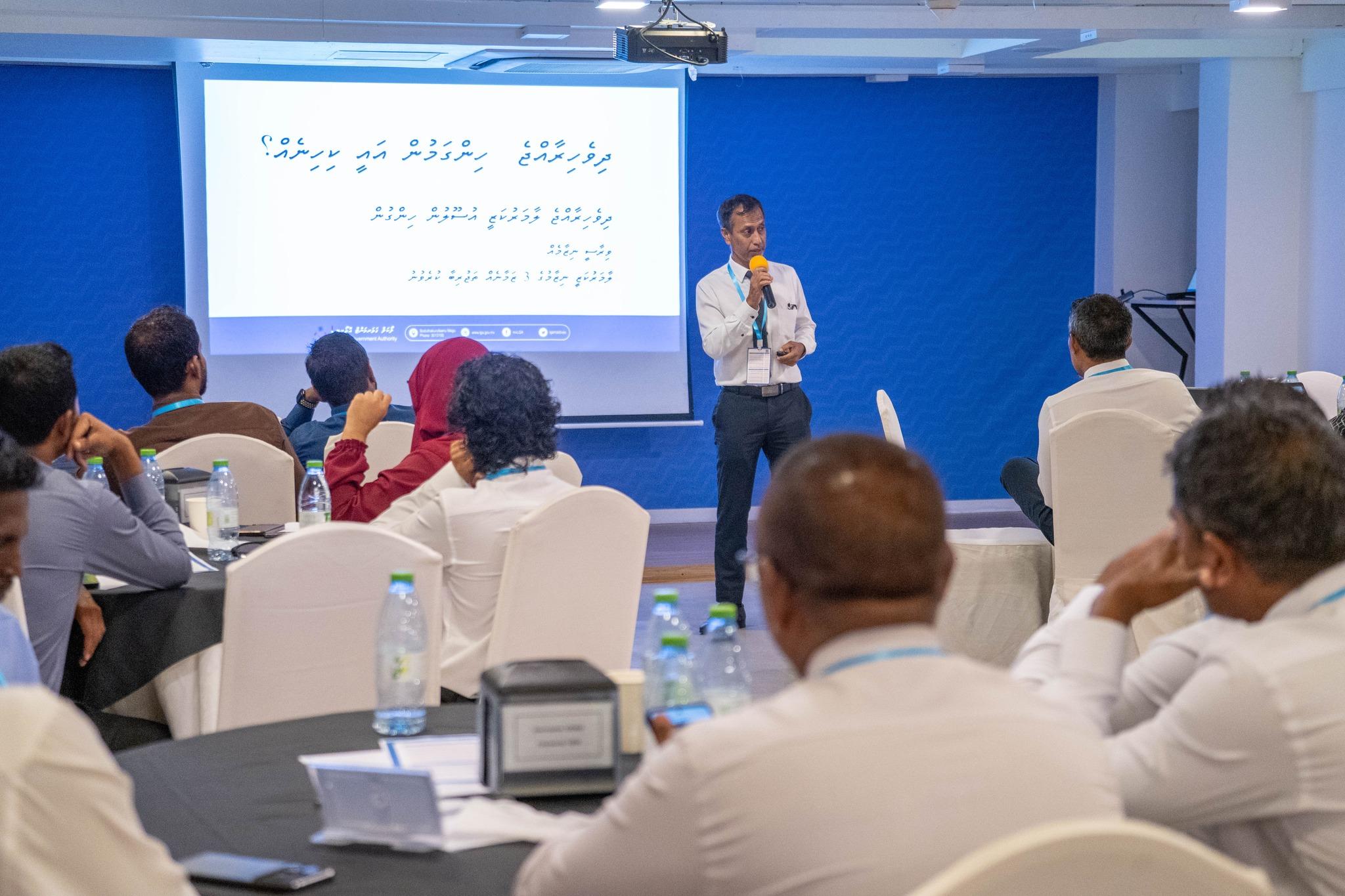 ކައުންސިލަރުންނާއި އަންހެނުންގެ ތަރައްޤީއަށް މަސައްކަތްކުރާ ކޮމިޓީތަކުގެ މެންބަރުން މަޤާމަށް އަހުލުވެރިކުރުމުގެ ޕްރޮގްރާމް މެއި 10 ގައި ފަށަނީ